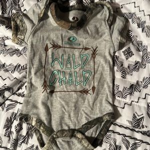 Wild child mossy oak 0-3m onesie